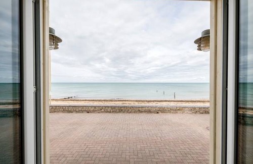 Saint-Regnobert-de-la-Cote-de-Nacre Apartment | 95 m² Apartment ∙ 3 bedrooms ∙ 2 guests