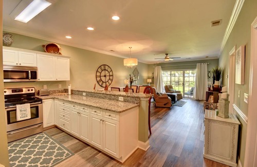 Central Myrtle Beach Condo | 95 m² Condo ∙ 2 bedrooms ∙ 6 guests