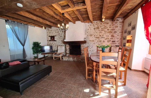 Le Menoux House | 95 m² House ∙ 3 bedrooms ∙ 6 guests