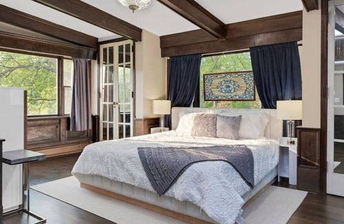Firthcliffe House | 96) Charming Rustic Historical Carriage House
