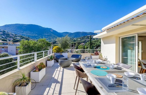Cavalaire-sur-Mer Apartment | 96 m² Apartment ∙ 3 bedrooms ∙ 6 guests