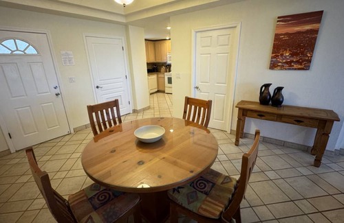 Sandy Beach Condo | 97 m² Condo ∙ 2 bedrooms ∙ 4 guests
