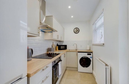 Belfast City Centre House | 99 Broadway · It's Broadway Baby!