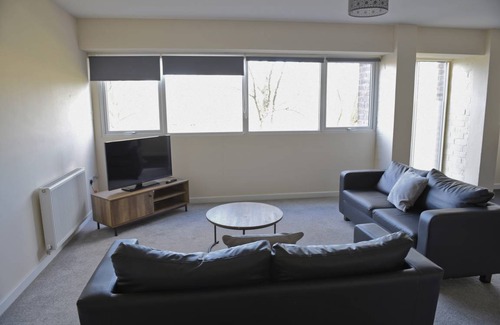 Ipswich Apartment | 99 m² Apartment ∙ 2 bedrooms ∙ 4 guests