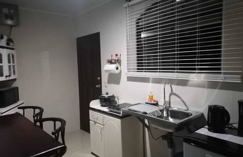 El Tanque Apartment | A 10 min del Parque de la Fortuna, Apartamento en Zona Tranquila, Parqueo Gratis