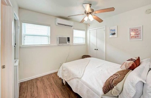 Old Enfield Apartment | A-205 1bd/1ba on 2nd floor, In-unit W+D, 5min to downtown, Free Parking!