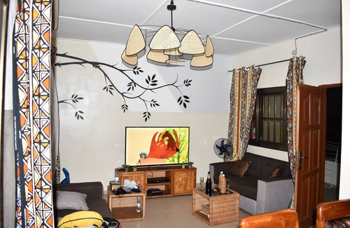 Lome Apartment | A 3 min de Laéroport International de Lomé 2 Chambres Salon