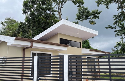 Barrio Pilo House | ¡A 3 Minutos del Centro de La Fortuna! Nueva Casa Para Familias o Parejas