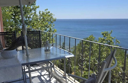 Selimpasa House | A 4 bedroom house with magnificent sea view in Silivri, İstanbul.