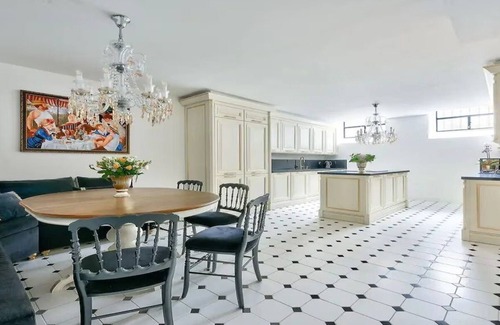 Porte-Dauphine Apartment | A 400M2 LOUIS XVI-ESQUE HOME "LA CRÈME DE LA CRÈME"ON AVE DES CHAMPS ELYSEES