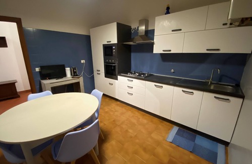 Sant'Ilario Apartment | A 5-minute walk from the sea with a delightful sea-view garden.