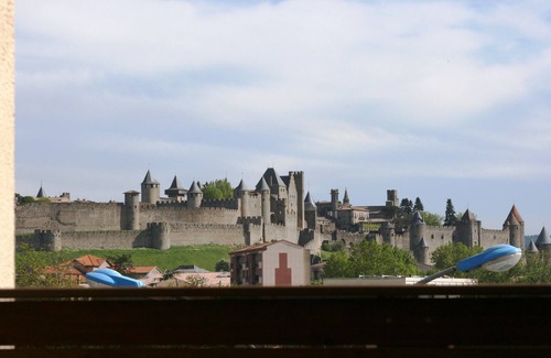 Carcassonne Apartment | A balcony overlooking the city