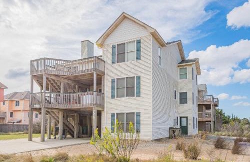 Corolla House | A Beach Ball - C5112