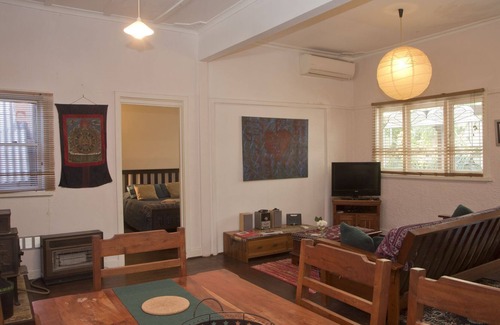 Beaconsfield House | A Beach house with 3 bedrooms close to South beach and Fremantle