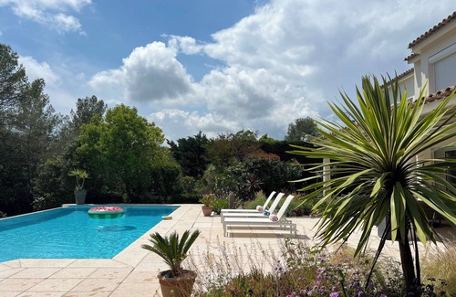 Biot House | A beautiful 5 bedroom modern villa located in Biot between Cannes and Nice.