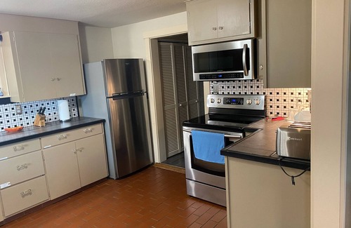 Matlock House | A beautiful Beach house to relax, watch wildlife, kayak, and enjoy fresh air.