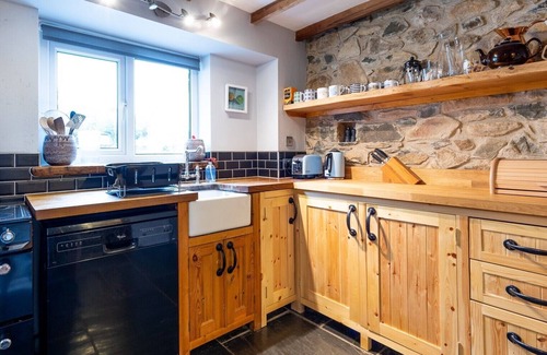 Newport Cottage | A beautiful rustic cottage full of character and period features