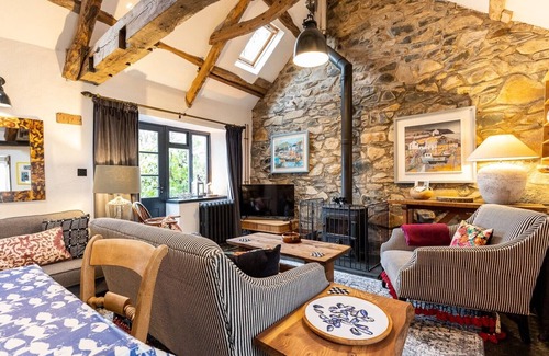 Newport Cottage | A beautiful rustic cottage full of character and period features