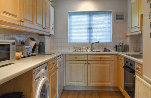 Egloshayle Cottage | A beautifully styled apartment, perched on the banks of the River Camel.