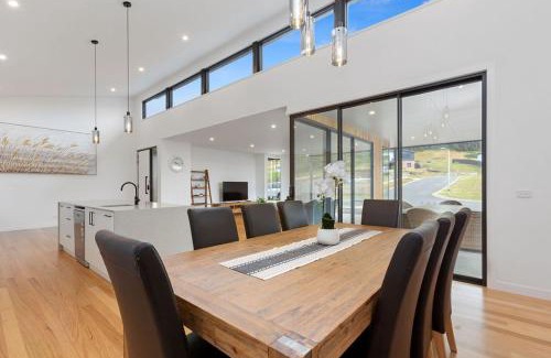 Apollo Bay House | A Box of Moonlight