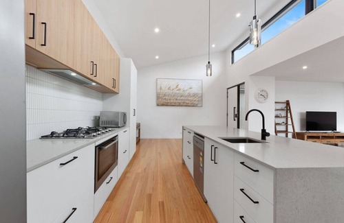 Apollo Bay House | A Box of Moonlight Stylish Holiday Home
