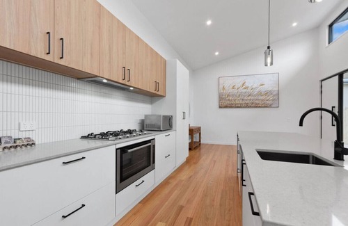 Apollo Bay House | A Box of Moonlight Stylish Holiday Home