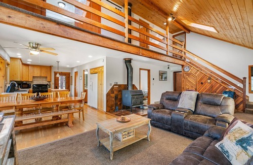 Durango Cabin | A/C! Peace & Privacy, Wildlife, 5 Bedroom!