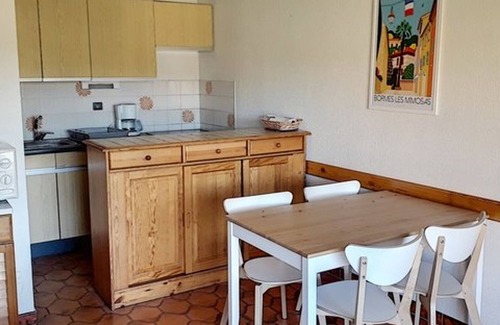 La Faviere Apartment | A/C T2, WIFI, Private Parking, Close to Beach - Bormes les Mimosas