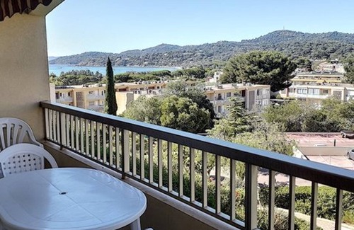 La Faviere Apartment | A/C T2, WIFI, Private Parking, Close to Beach - Bormes les Mimosas