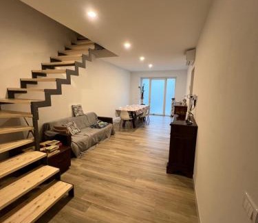 Avenza House | A ca del Lupo