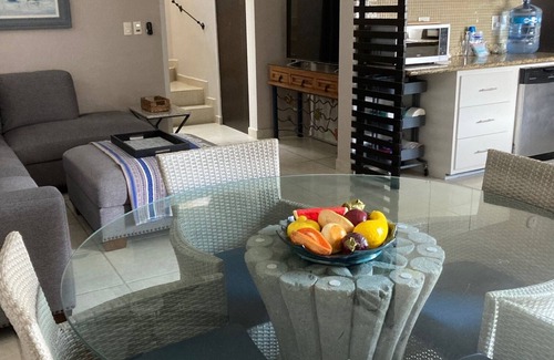 Los Cabos House | A Cabo Haven in a huge yard full of endemic trees and flowers (Pet Friendly!)