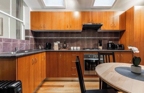 Carlton North House | A Carlton Classic Quaint Inner City Getaway