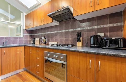 Carlton North House | A Carlton Classic Quaint Inner City Getaway
