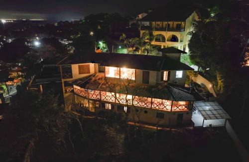 Itaquanduba Bed & Breakfast | A Casa Bella - Guesthouse