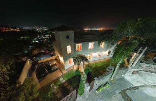 Itaquanduba Bed & Breakfast | A Casa Bella - Guesthouse