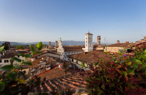 Lucca Historical Center Apartment | A charming two bedrooms apartment with grand terrace inside the walls of Lucca