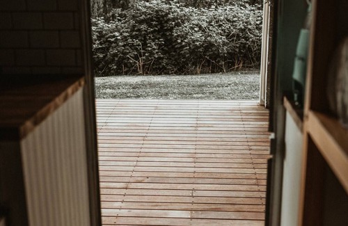 Mylor House | A chic vintage caravan in an idyllic setting.nPure escapism in the Hills.