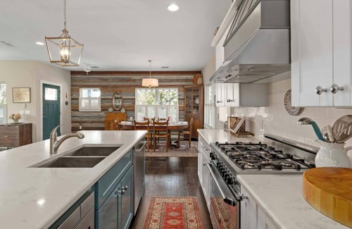 Rosedale House | A Classic Downtown Beauty