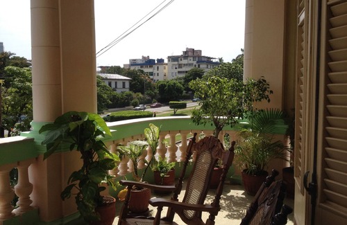 Tlahuac House | A Comfortable Stay In A Beautiful Colonial House