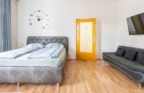 Simmering Apartment | A comfortable, well-located Family Apartment 6P KR