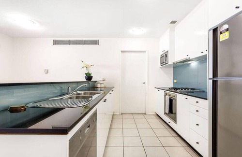 Sydney Central Business District Apartment | A Comfy & Spacious 2BR Apt Harbour View