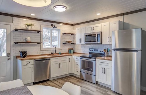 Pickerington House | A Concierge VRBO that provide a full vacation pagué services with car if need