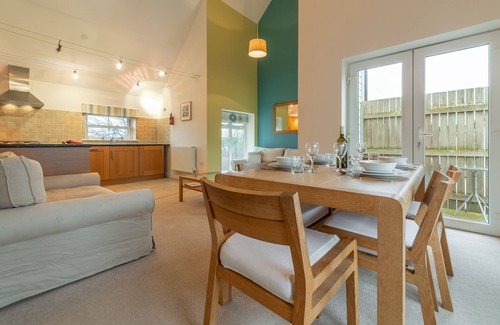 Lelant Apartment | A contemporary apartment - the perfect place to return to after a day exploring.