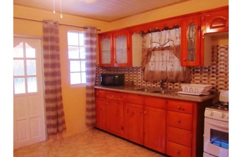 Les Coteaux Bed & Breakfast | A cosy little Cottage, often described by guests as 'A HOME AWAY FROM HOME'