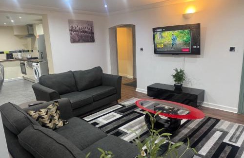 Dudley Apartment | A cozy and spacious apartment