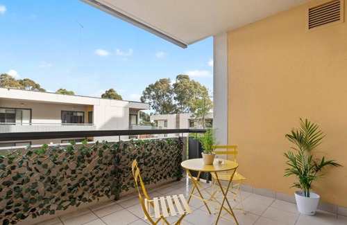 Kensington Apartment | A Cozy & Comfy 2BR Apt Near Flemington Races