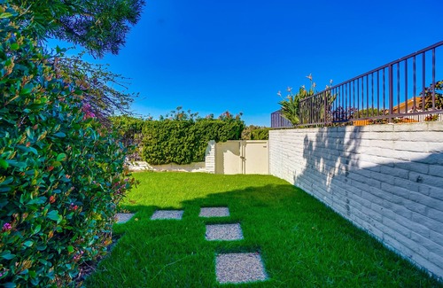 Palos Verdes Estates House | A Cozy Home with amazing ocean views (Longer Stay rentals only)