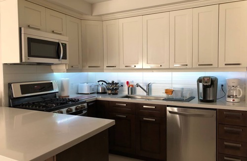 Church and Wellesley House | A cozy home minutes walk from Eaton Centre
