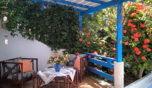 Koutsounari Apartment | A Cretan house in the garden.