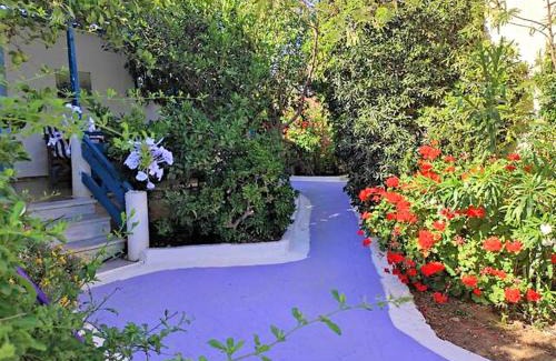 Koutsounari Apartment | A Cretan house in the garden.